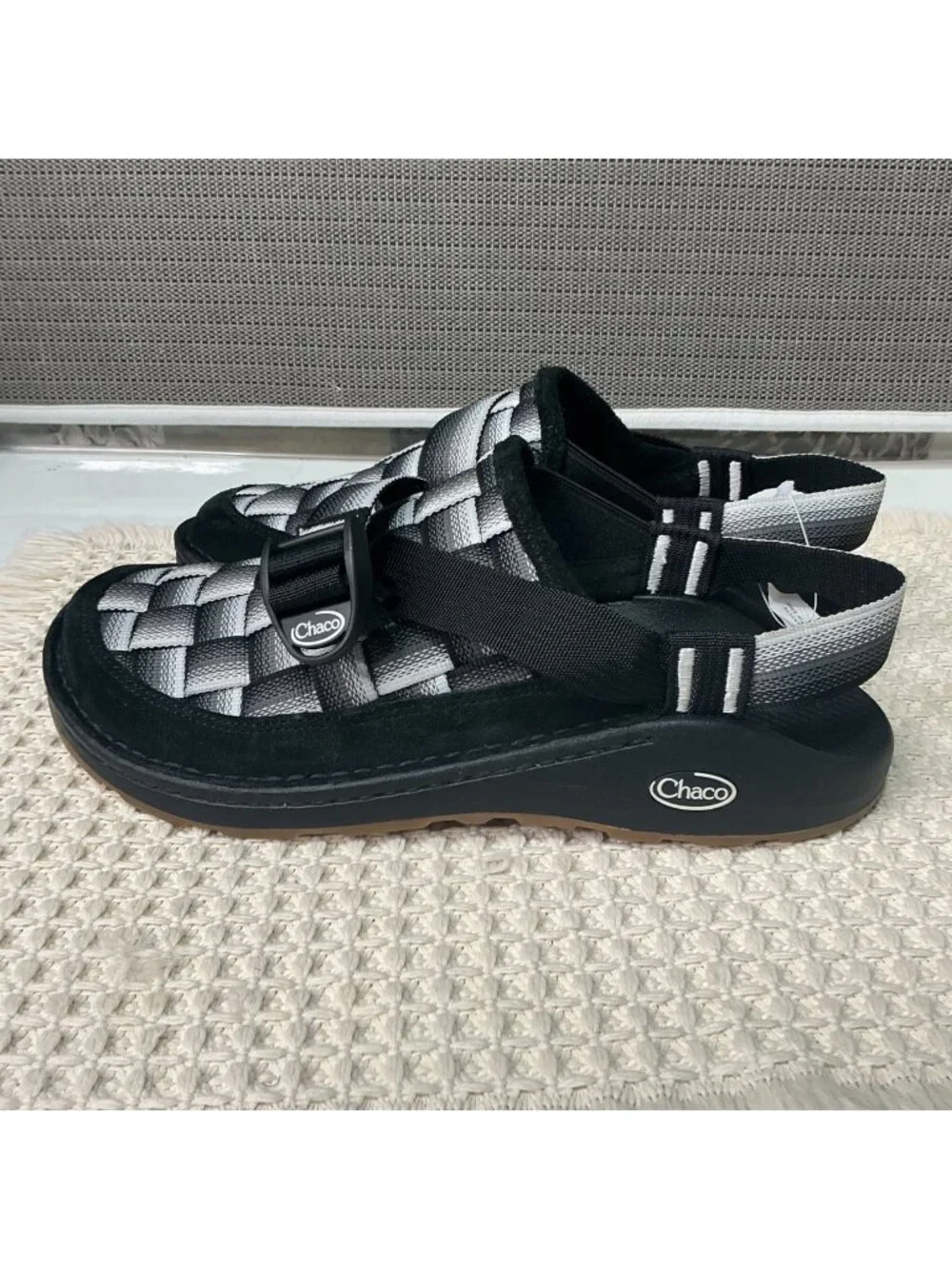 Chaco Canyon Woven Clog - Fade Black/White Men's Size 10 Adjustable Sandals